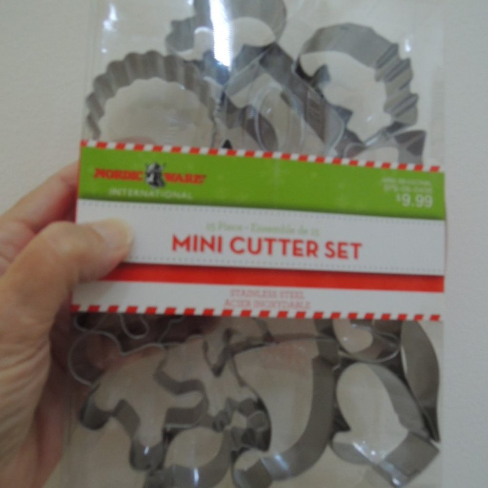Holiday Cookie Cutters 15 Pc Mini Cutter Set Stainless Steel Nordic Ware Petite